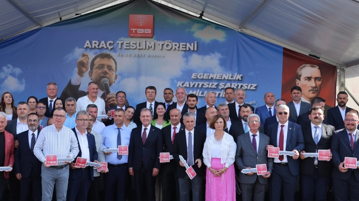 Türkiye Belediyeler Birliği tarafından ilçemize hibe edilen ekskavatör teslim töreni.