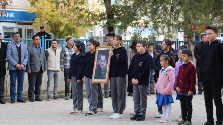 Türkiye Cumhuriyeti'nin kurucusu Gazi Mustafa Kemal Atatürk'ün ebediyete intikalinin 87. yıl dönümü